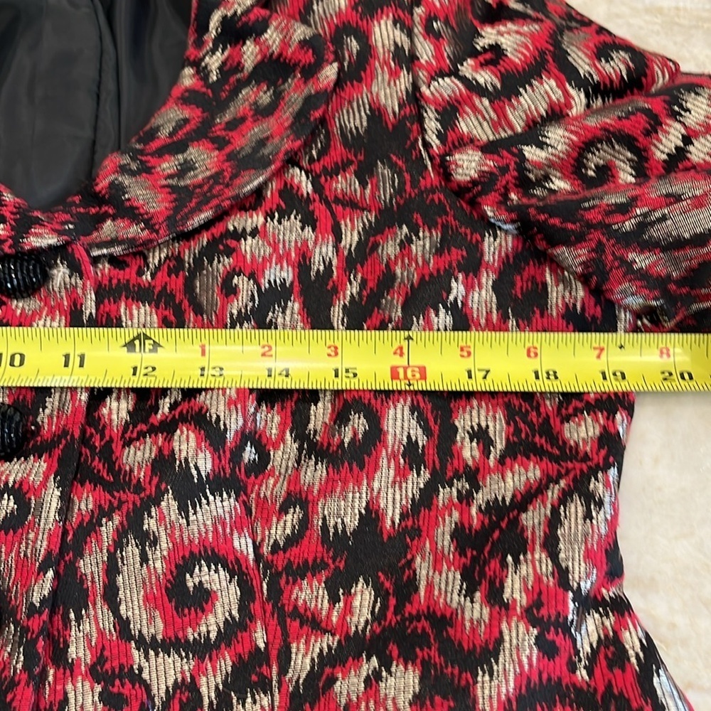 Kasper | Metallic Jacquard‎ Round Lapel Jacket | Red, Black, Gold | Petite 10 - Picture 8 of 13